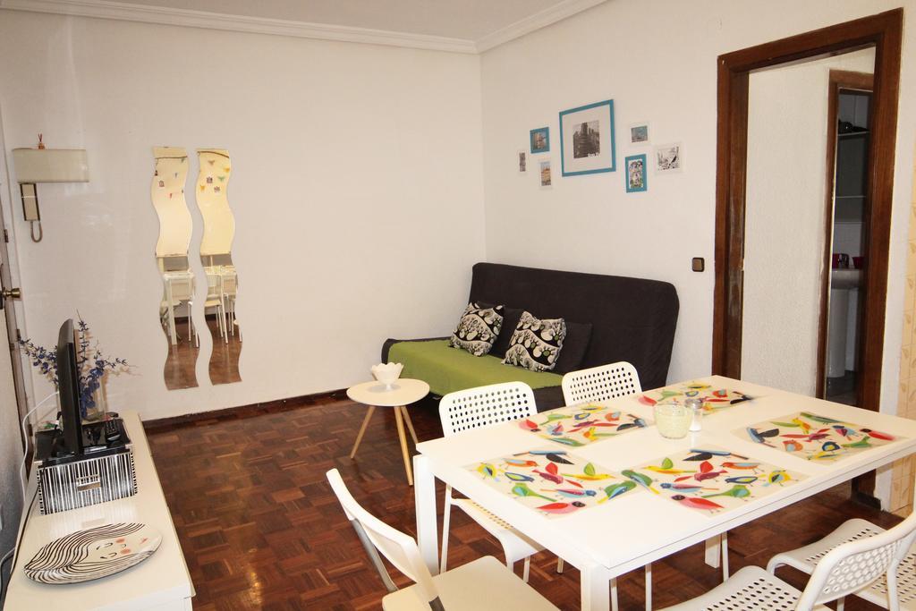Apartamentos Callecultura Мадрид Стая снимка